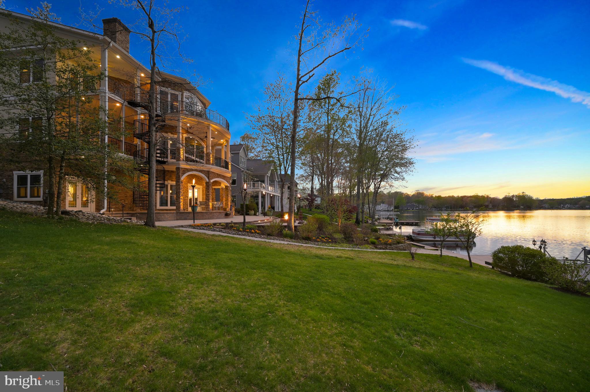206 MADISON CIRCLE