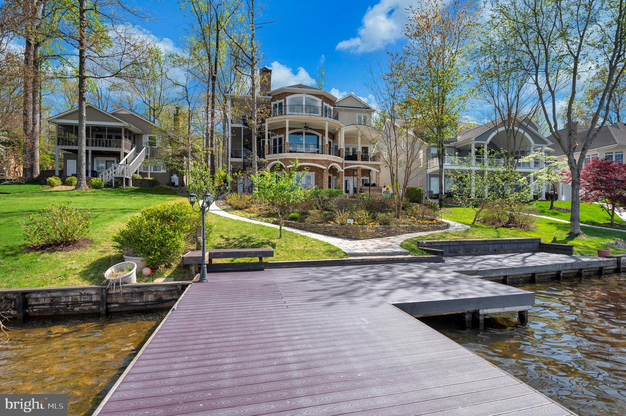 206 MADISON CIRCLE