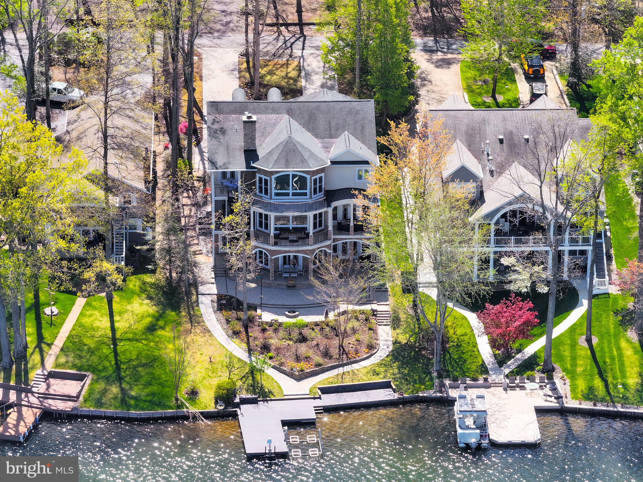 206 MADISON CIRCLE