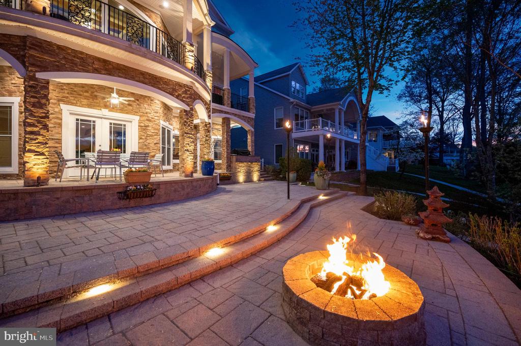 206 MADISON CIRCLE