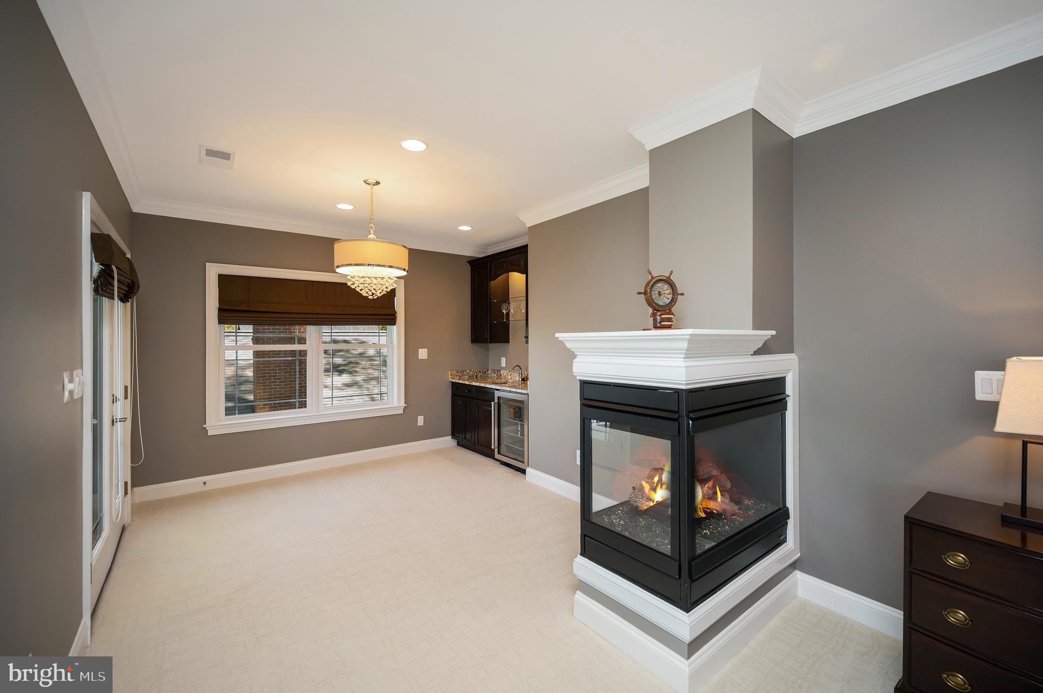 206 MADISON CIRCLE