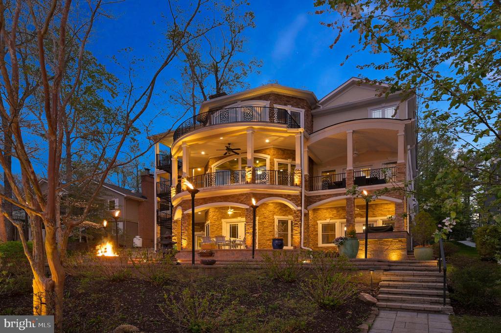 206 MADISON CIRCLE