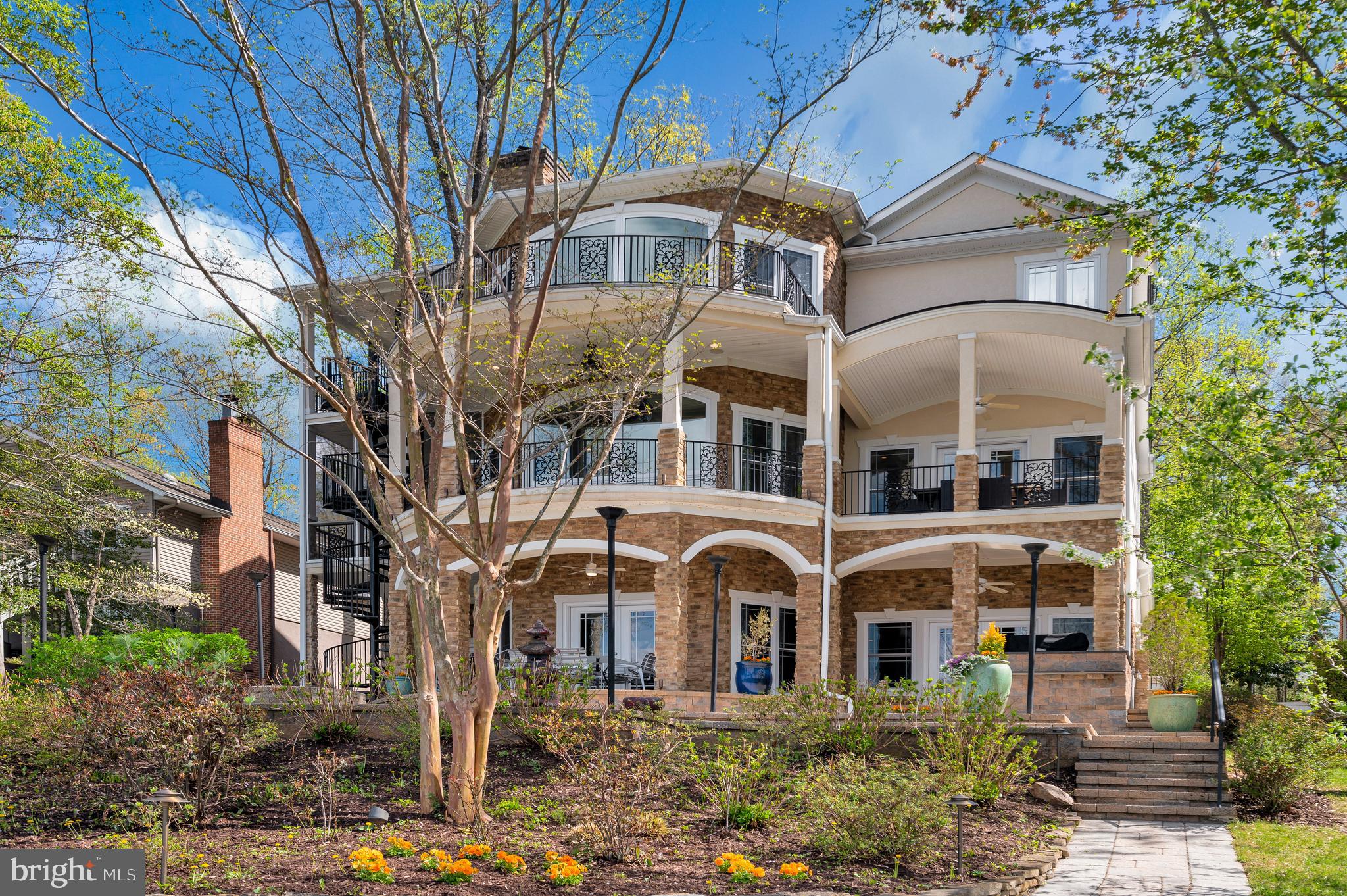 206 MADISON CIRCLE