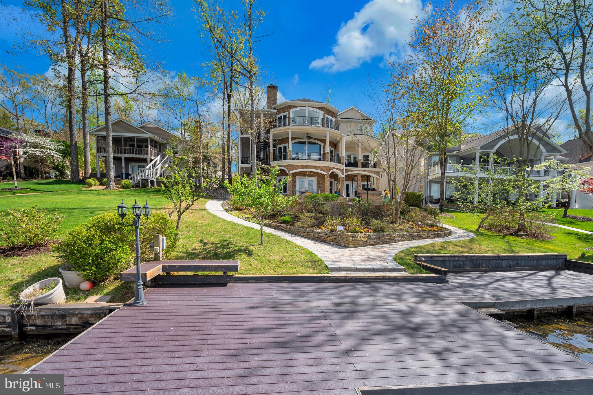 206 MADISON CIRCLE