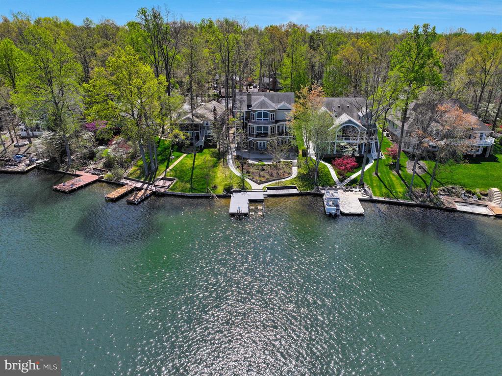 206 MADISON CIRCLE