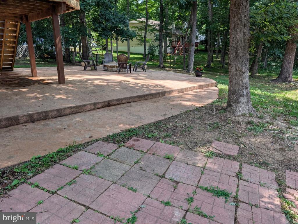 305 BIRDIE ROAD