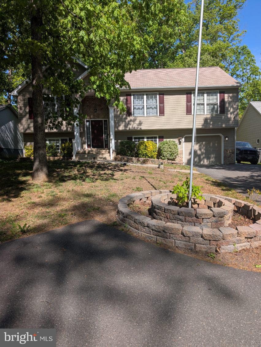 305 BIRDIE ROAD