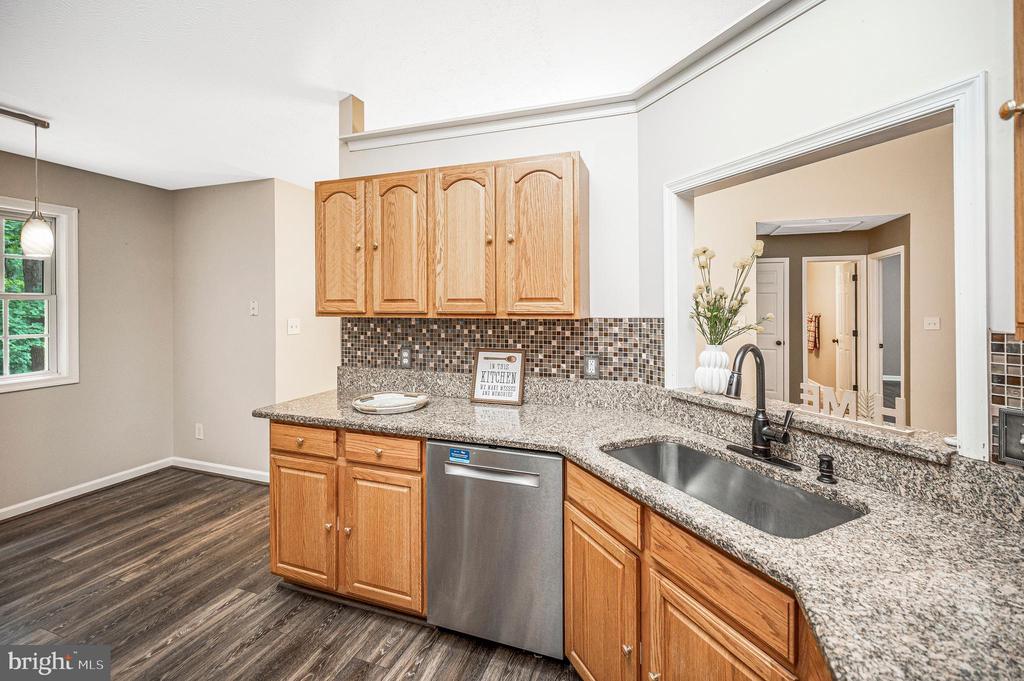 305 BIRDIE ROAD