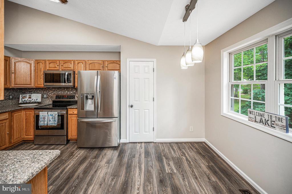 305 BIRDIE ROAD