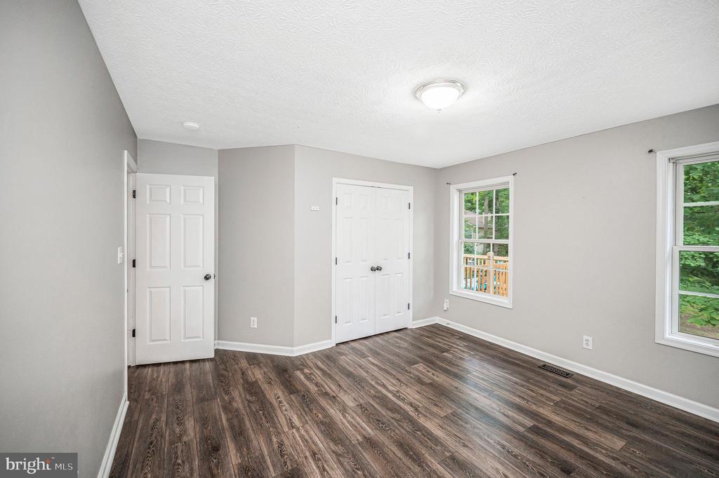 305 BIRDIE ROAD