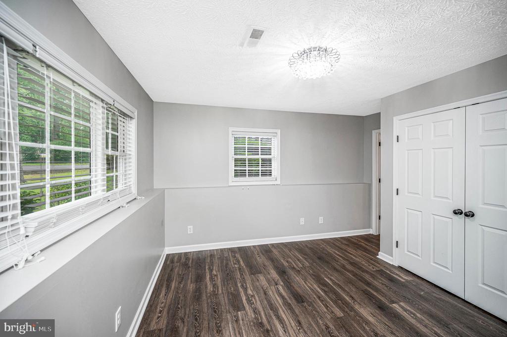 305 BIRDIE ROAD