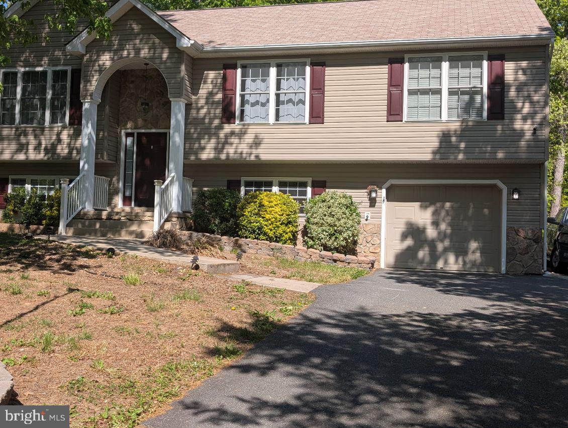 305 BIRDIE ROAD