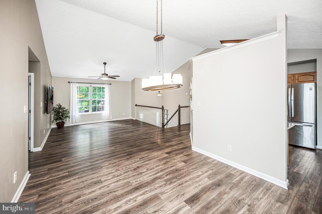 305 BIRDIE ROAD