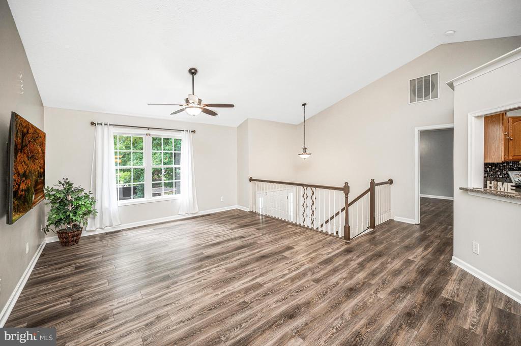305 BIRDIE ROAD