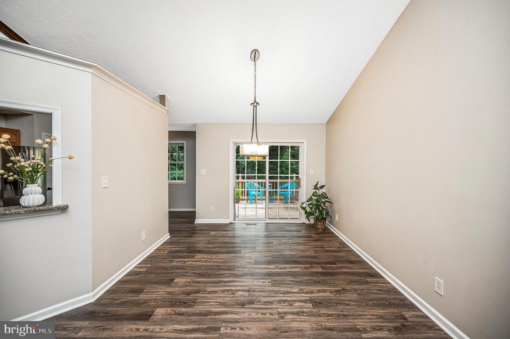 305 BIRDIE ROAD