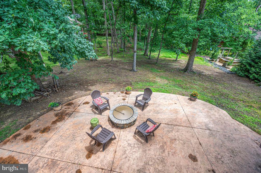 305 BIRDIE ROAD