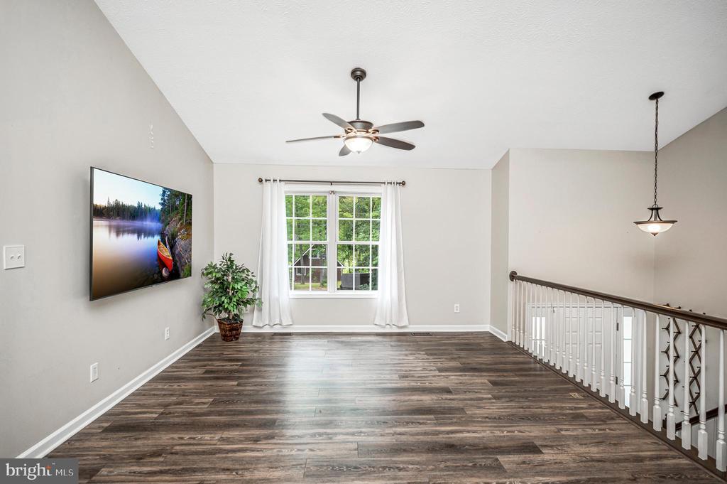 305 BIRDIE ROAD