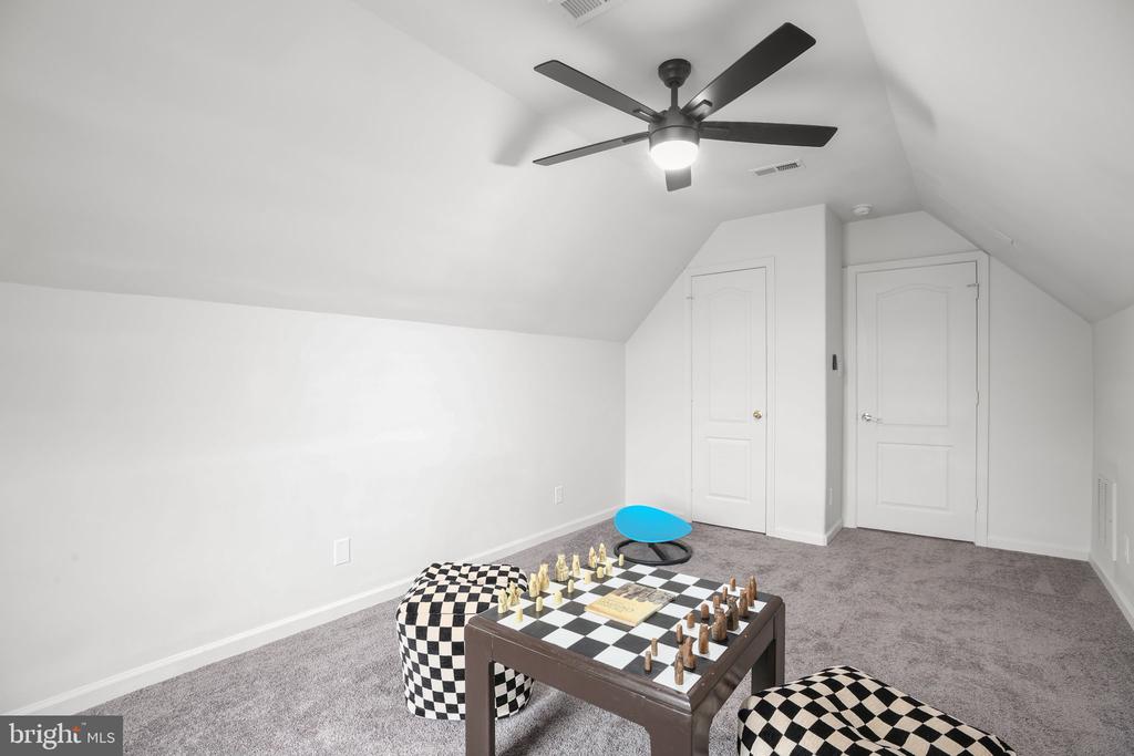 1472 MORRIS POND DRIVE