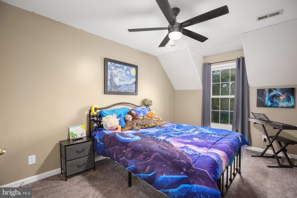 1472 MORRIS POND DRIVE