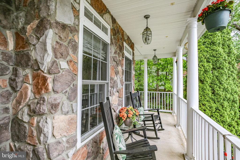 1472 MORRIS POND DRIVE