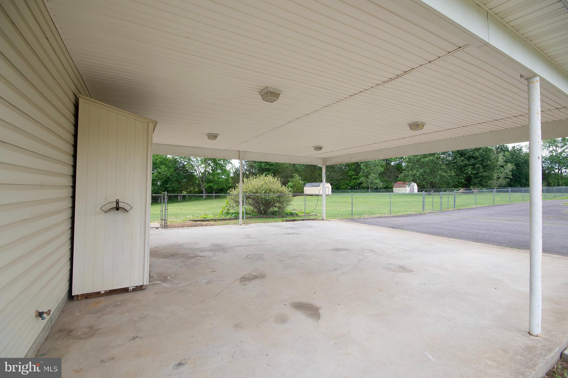 9379 STONEGATE LANE