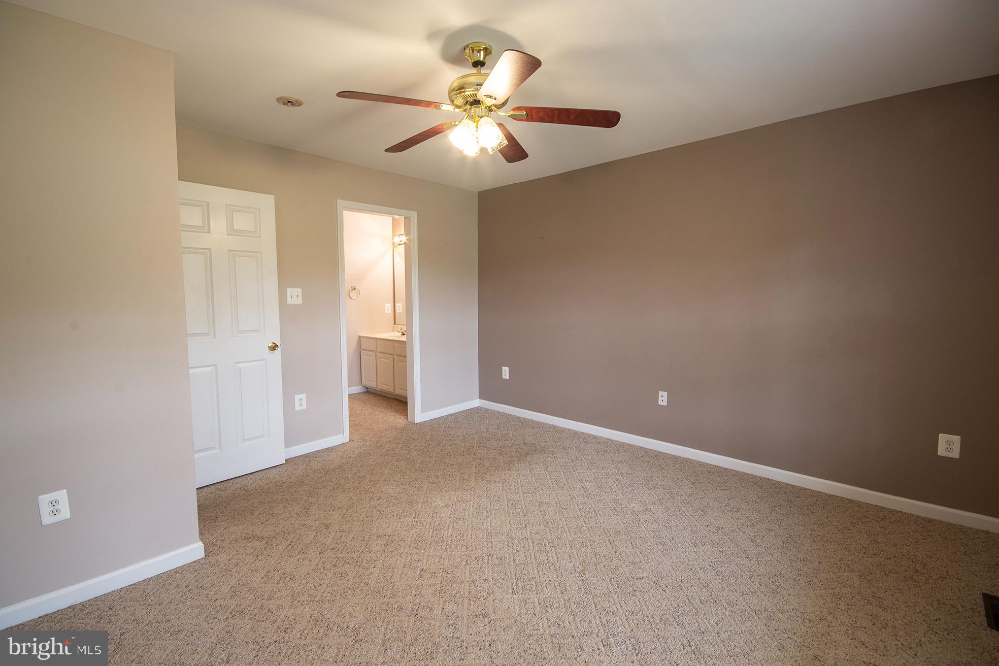 9379 STONEGATE LANE