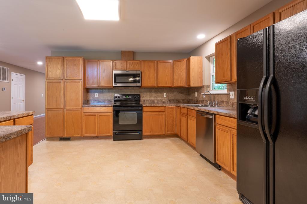 216 SPOTSWOOD ROAD
