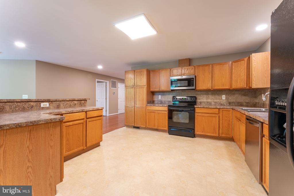 216 SPOTSWOOD ROAD