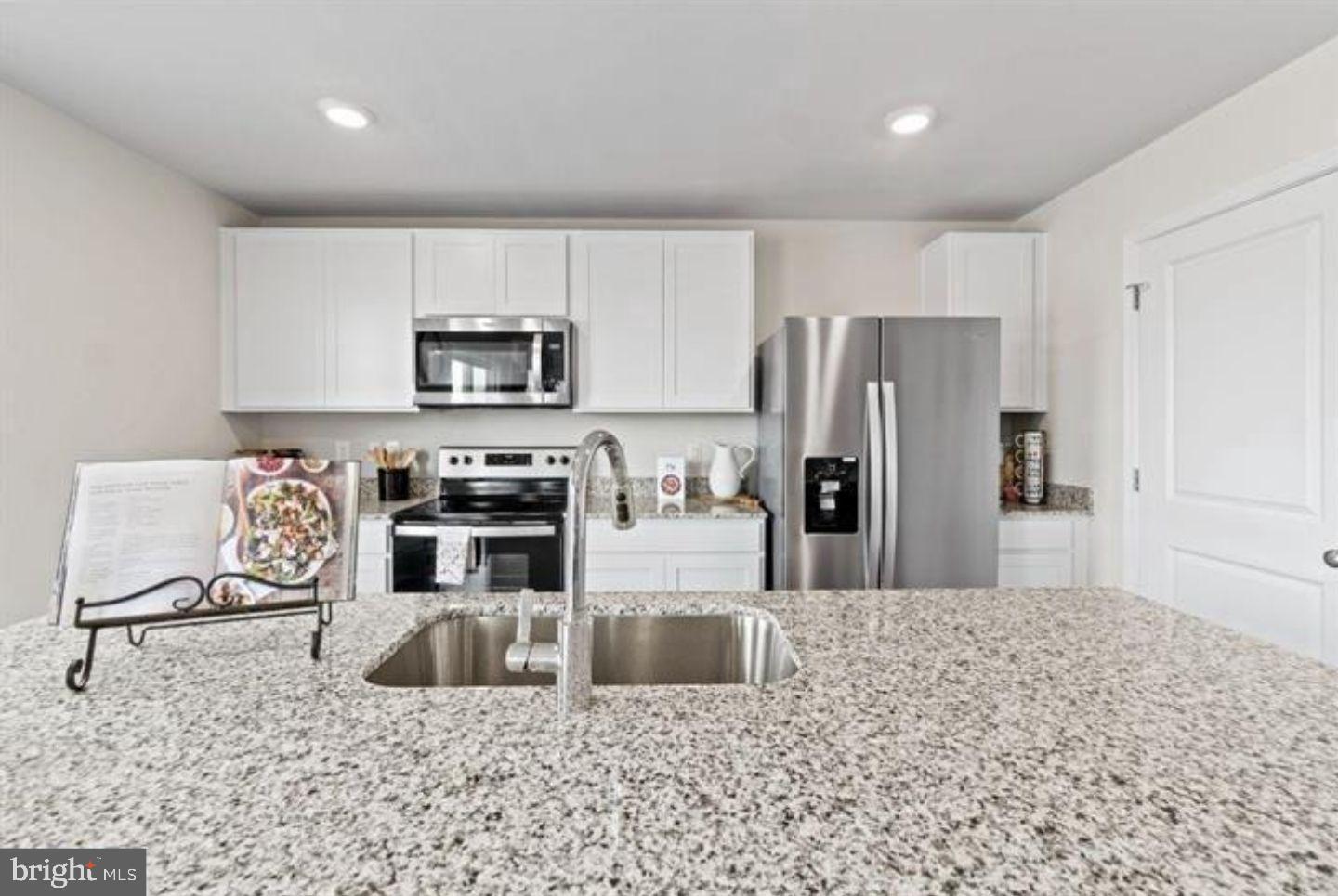 3216 WHITE TAIL DRIVE