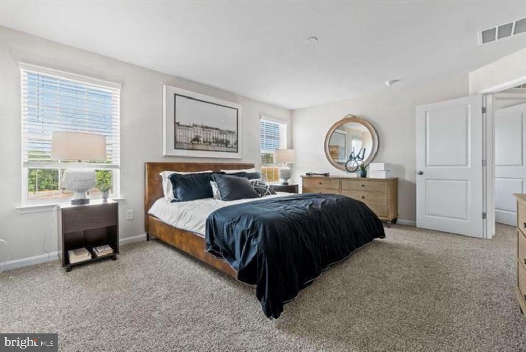 3216 WHITE TAIL DRIVE