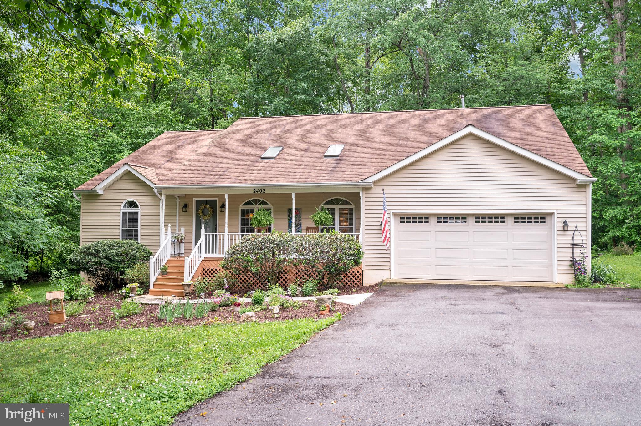 2402 LAKEVIEW PARKWAY