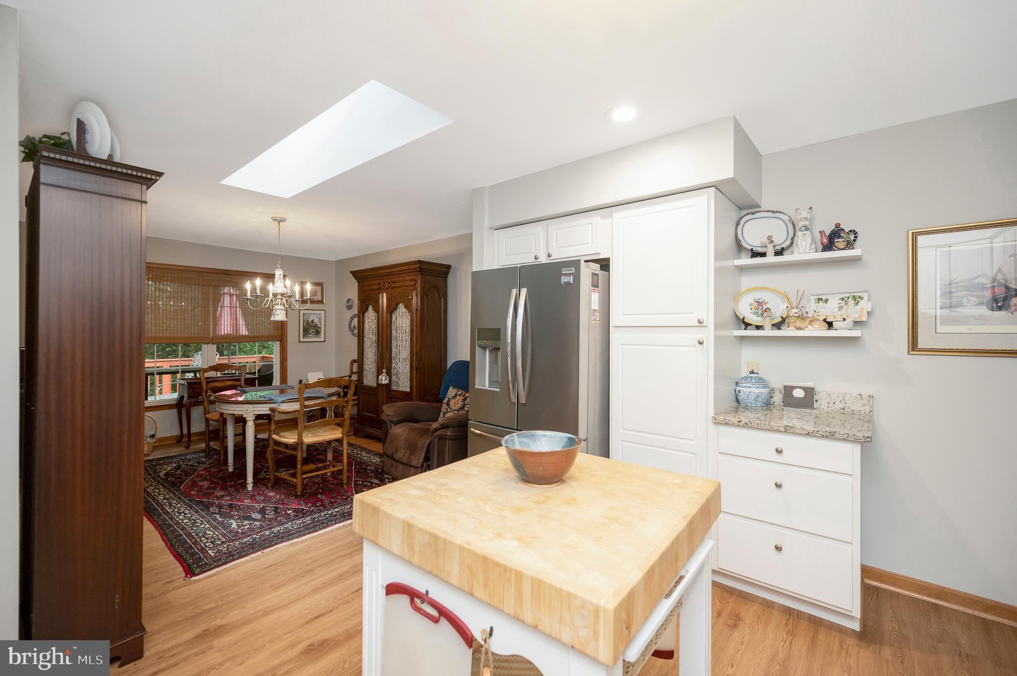 2402 LAKEVIEW PARKWAY