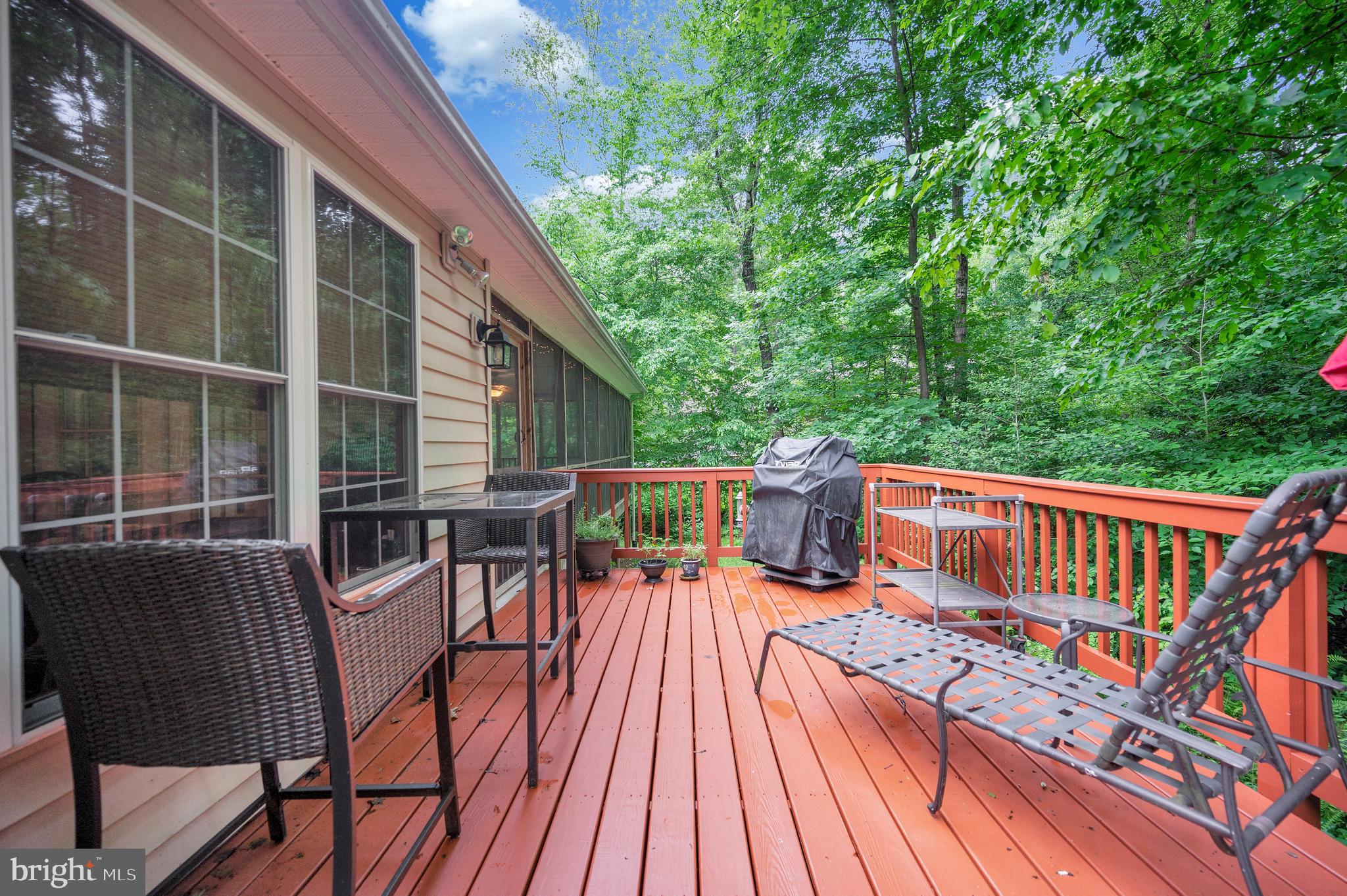 2402 LAKEVIEW PARKWAY