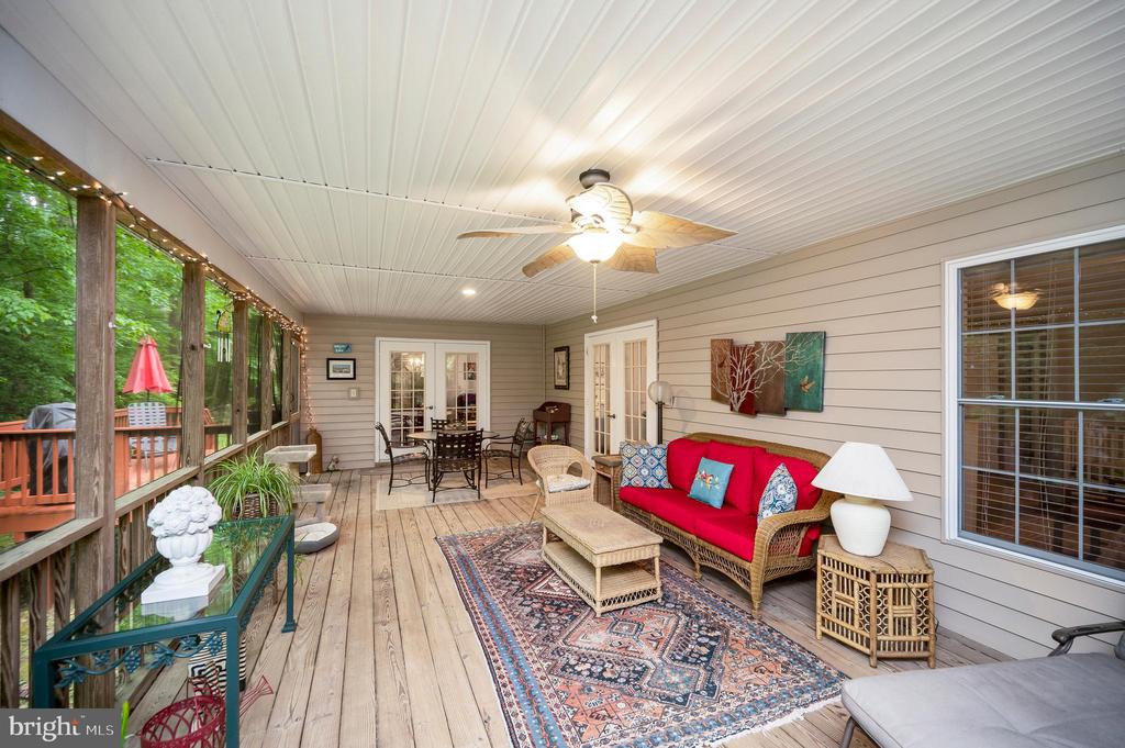 2402 LAKEVIEW PARKWAY