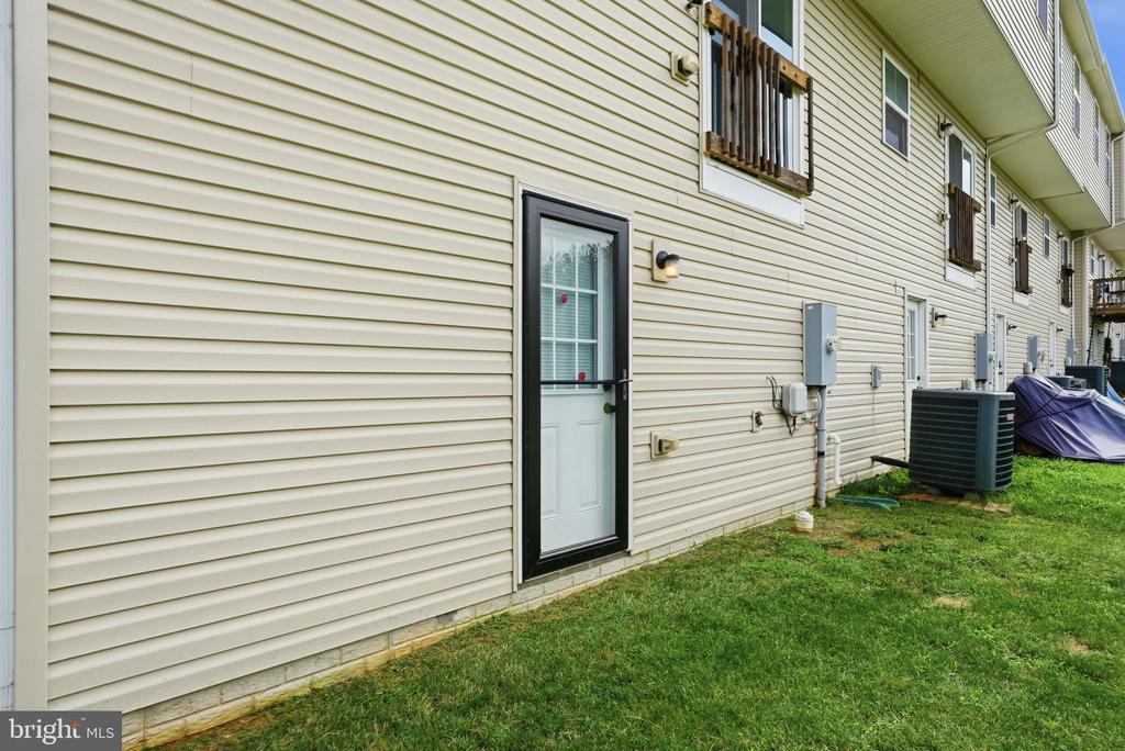 35282 SARA COURT