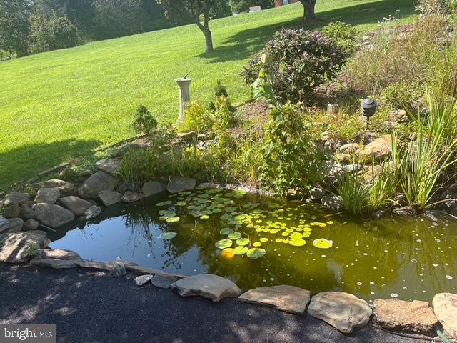215 BOXLEY LANE