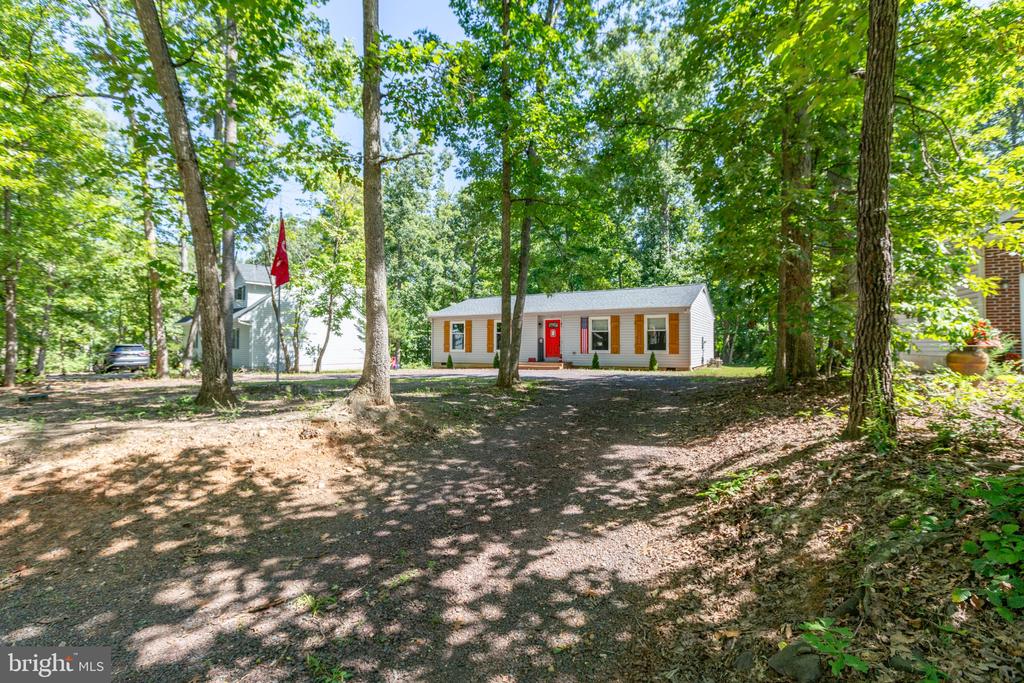108 SEVEN PINES DRIVE
