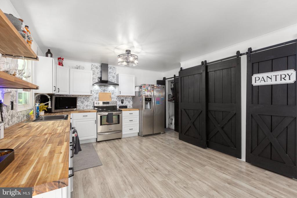 108 SEVEN PINES DRIVE