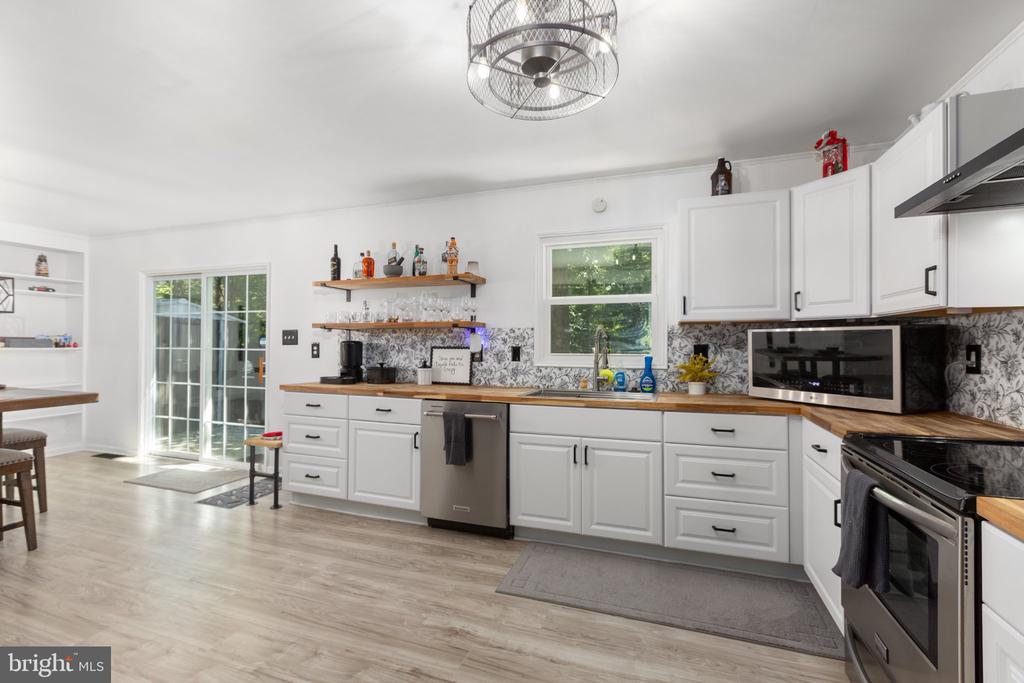 108 SEVEN PINES DRIVE