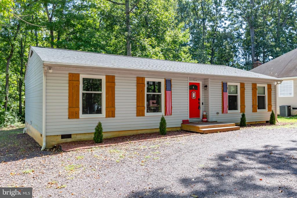 108 SEVEN PINES DRIVE