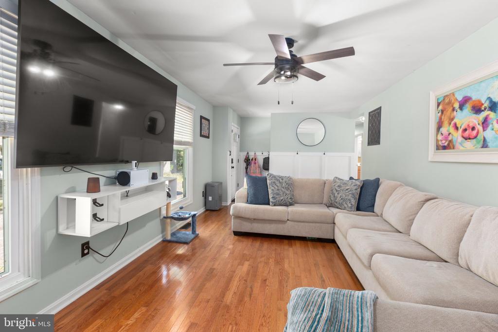 108 SEVEN PINES DRIVE