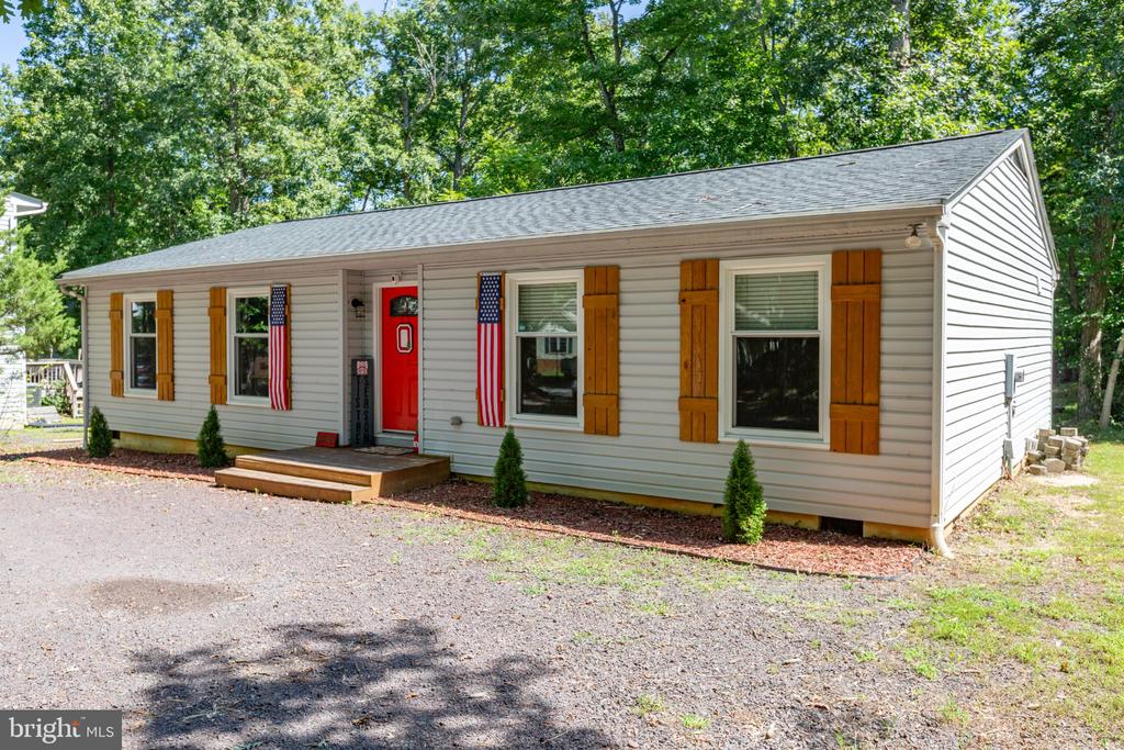 108 SEVEN PINES DRIVE