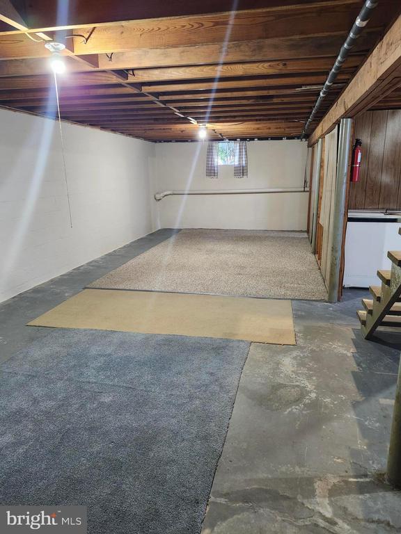 925 FORREST DRIVE