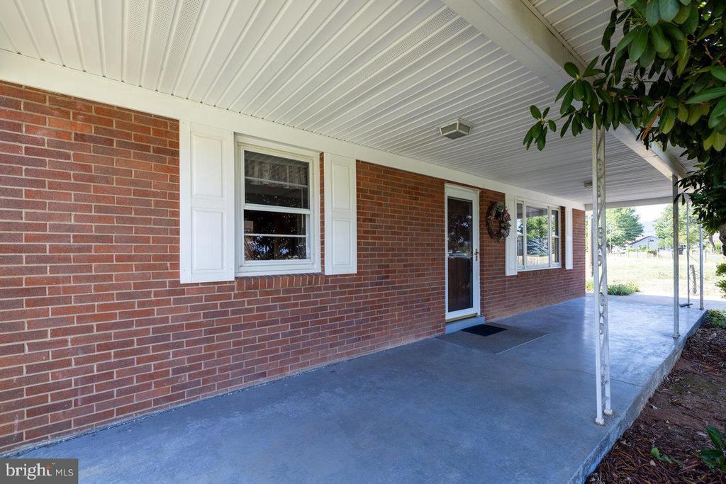 925 FORREST DRIVE
