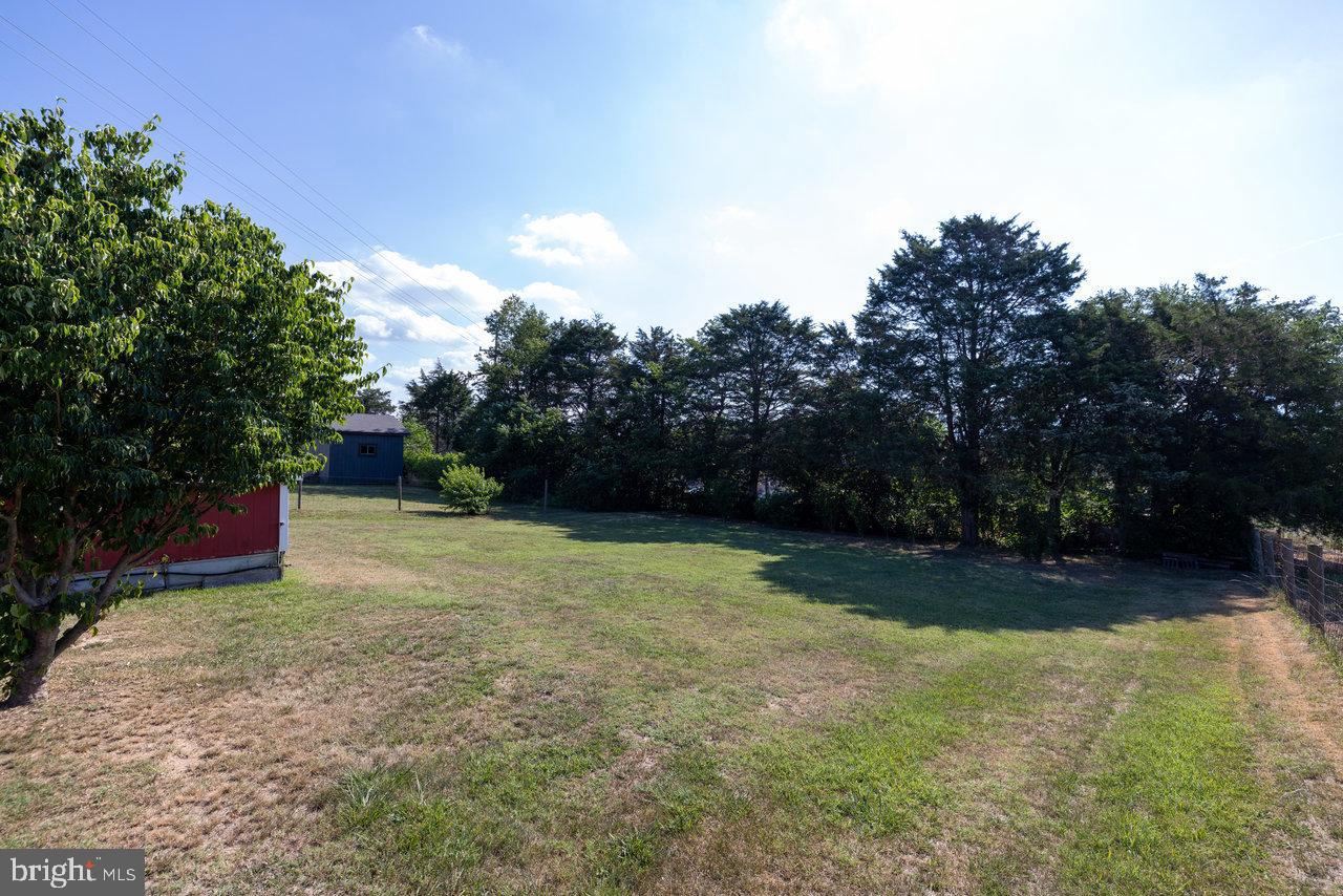 925 FORREST DRIVE