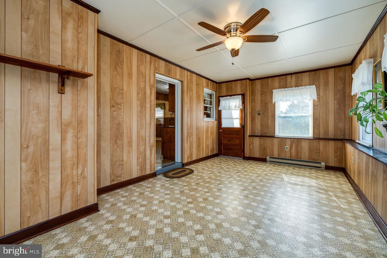 925 FORREST DRIVE