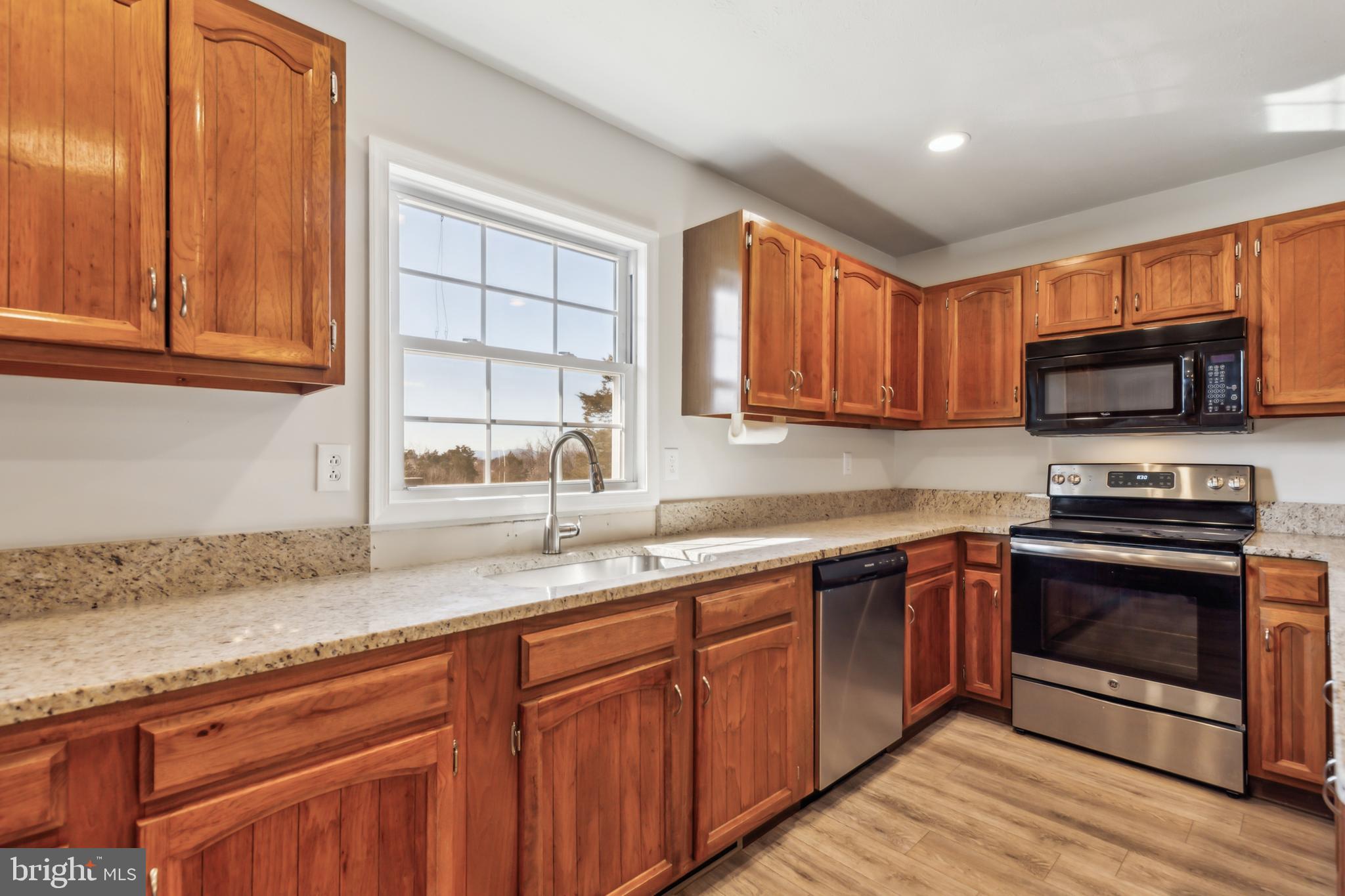 24 Springview Blvd