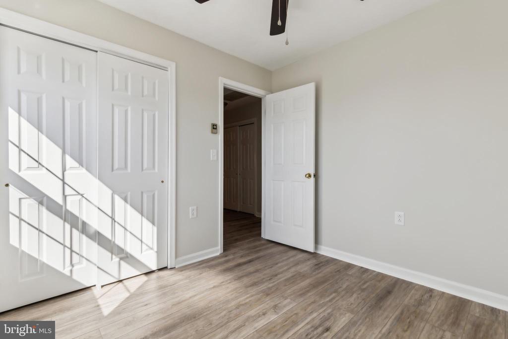 24 Springview Blvd