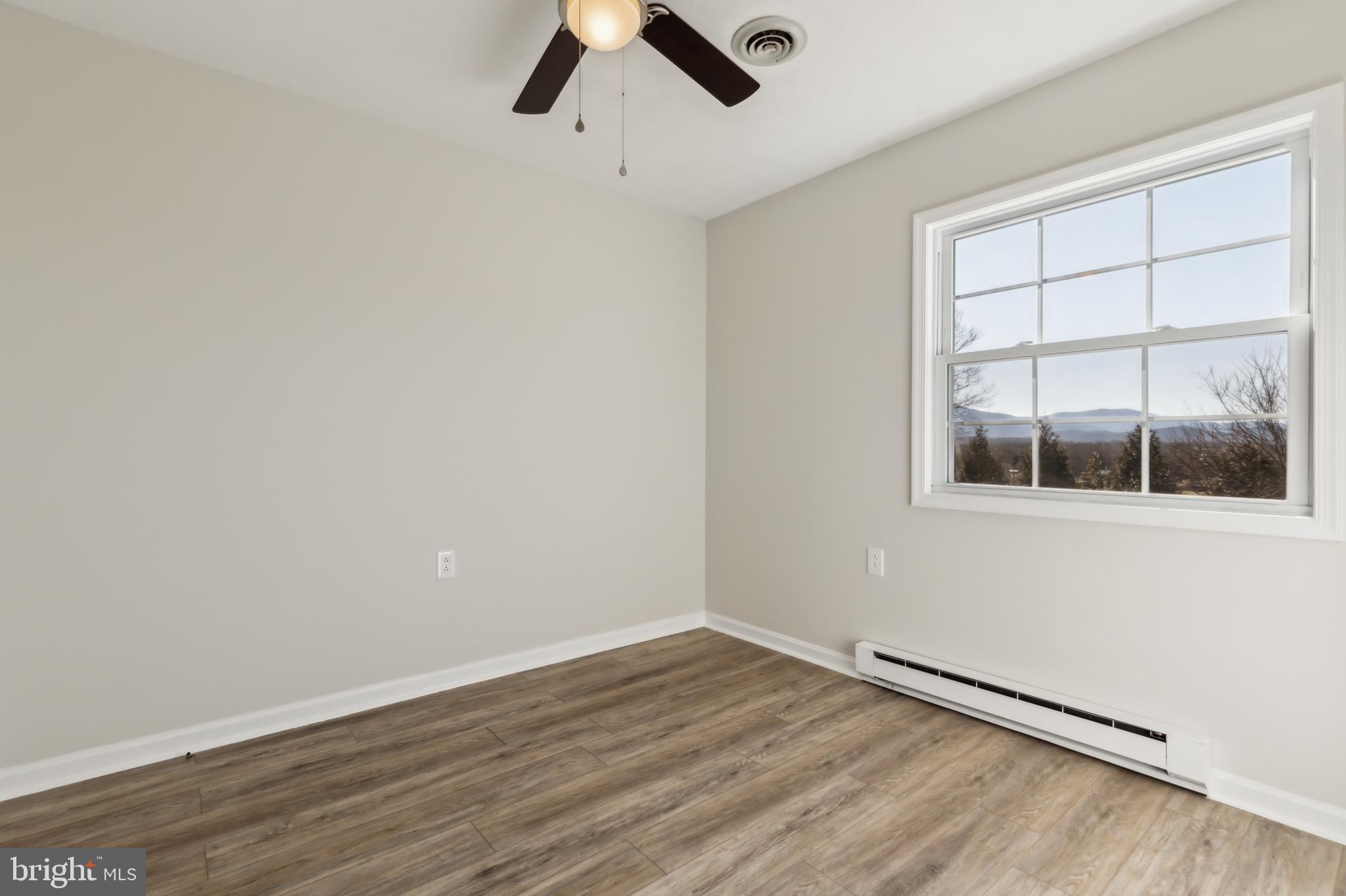 24 Springview Blvd