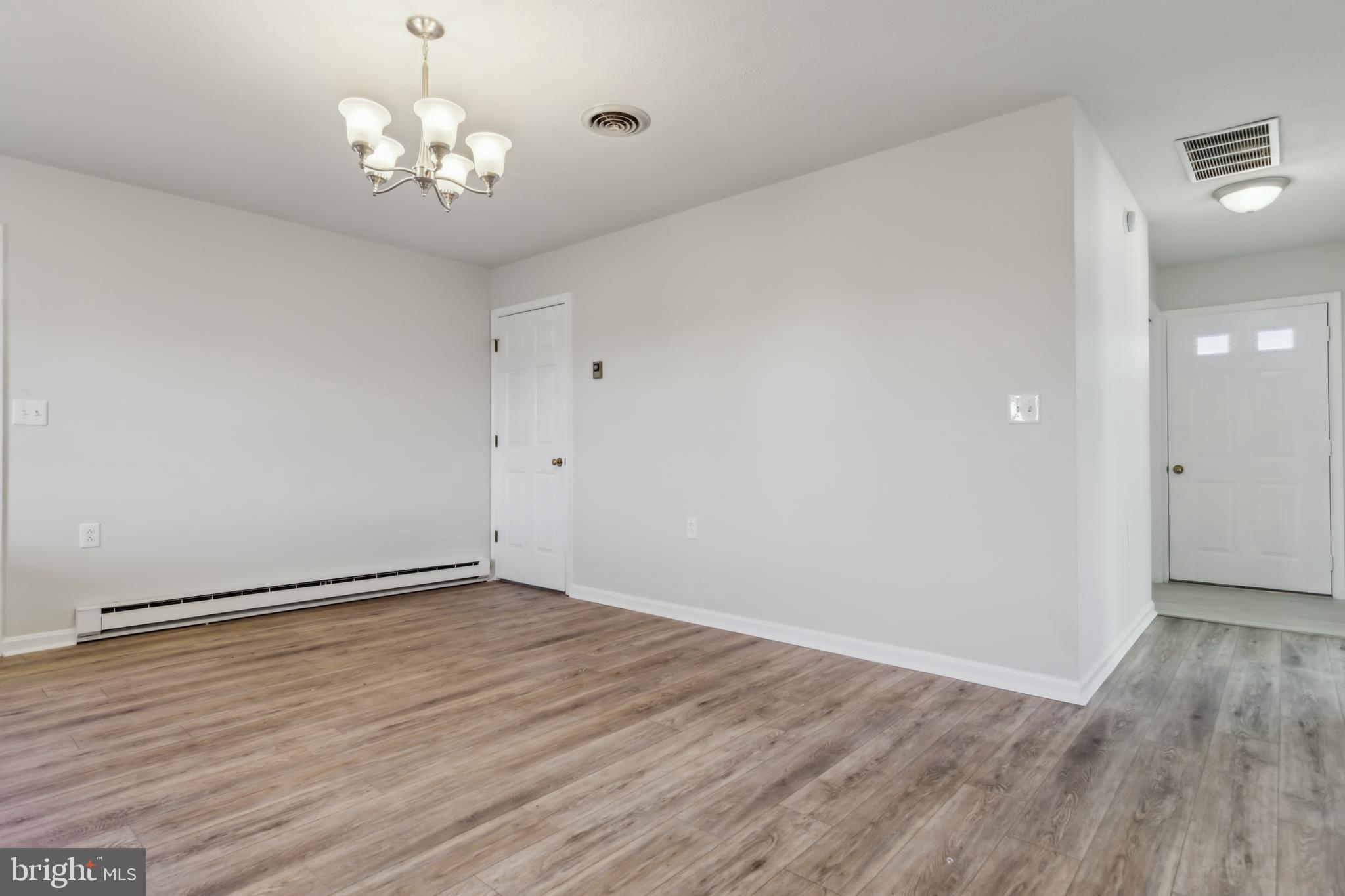24 Springview Blvd